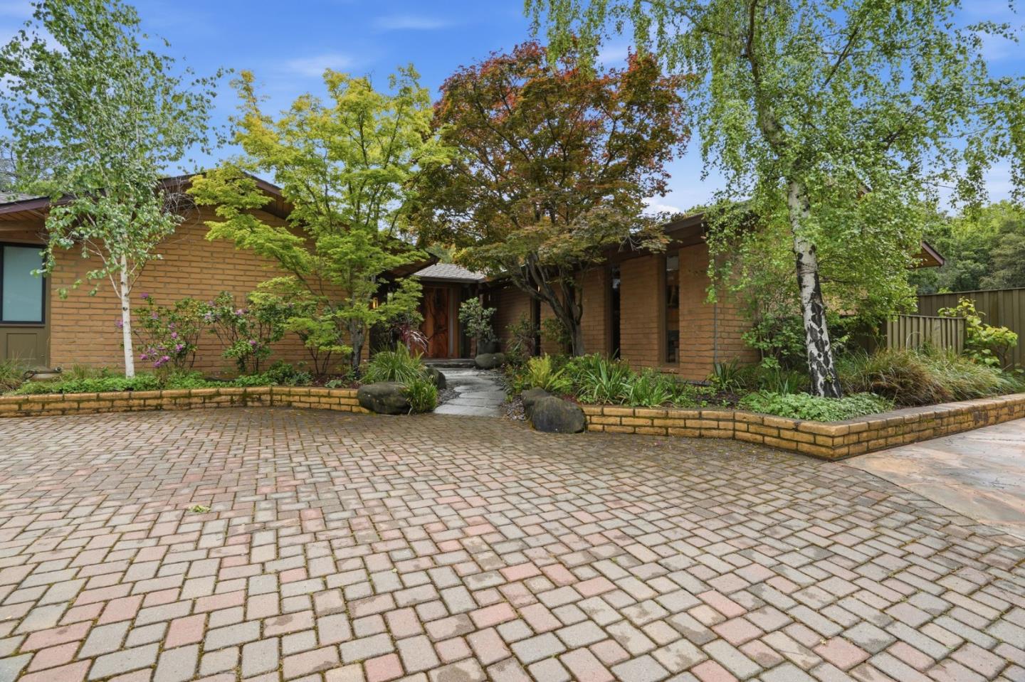 Loyola Drive, Los Altos, CA, 94024