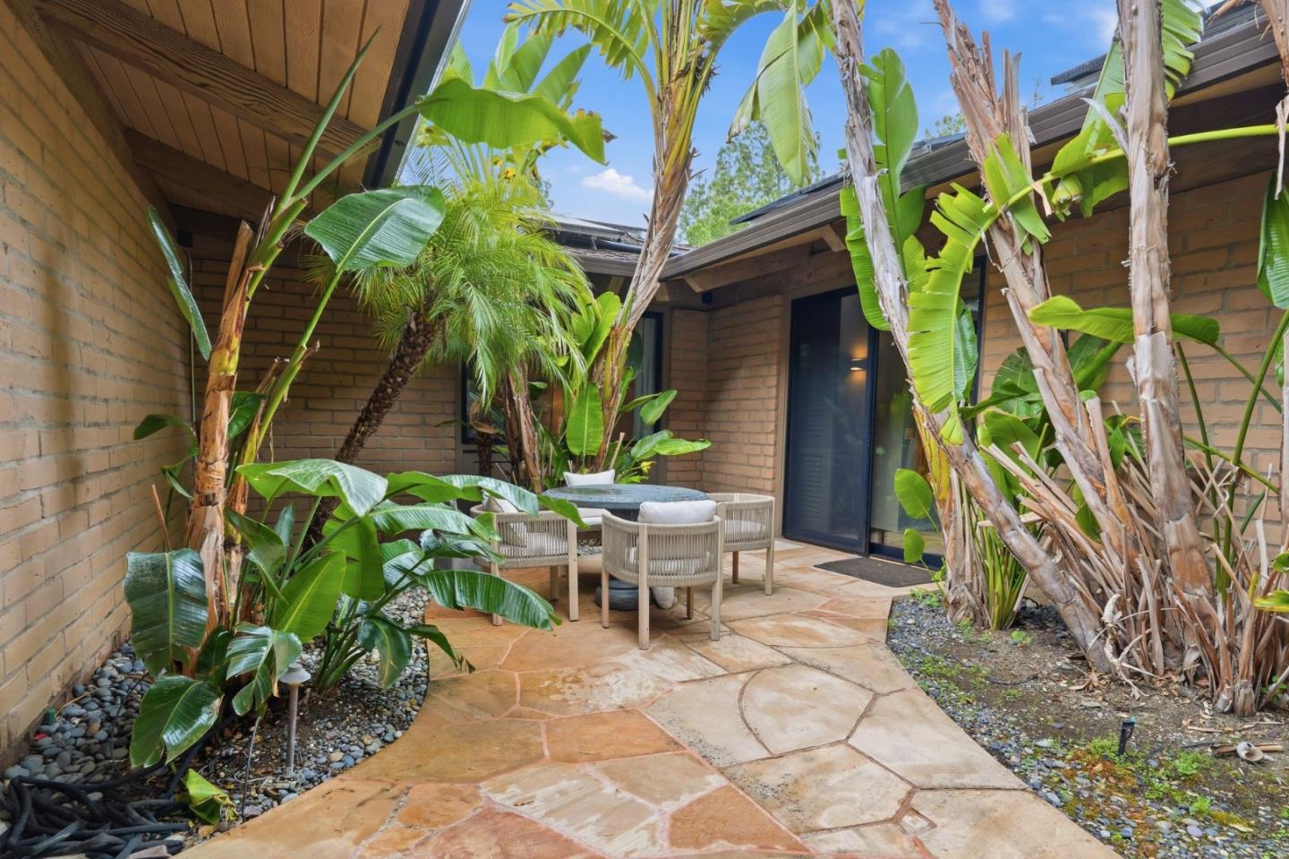 Loyola Drive, Los Altos, CA, 94024