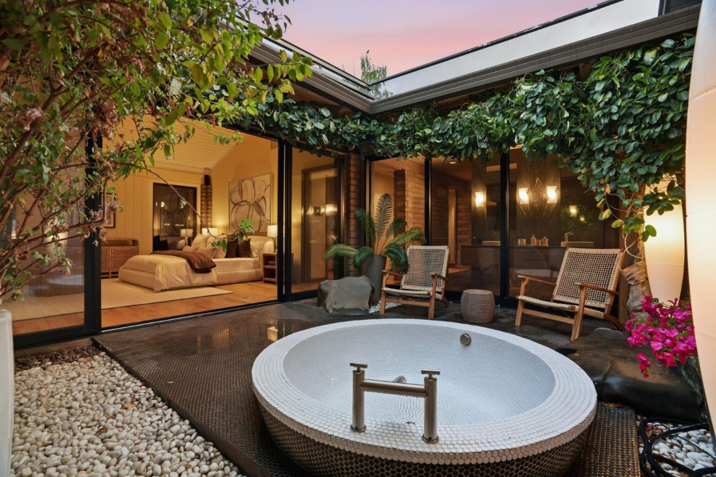 Loyola Drive, Los Altos, CA, 94024