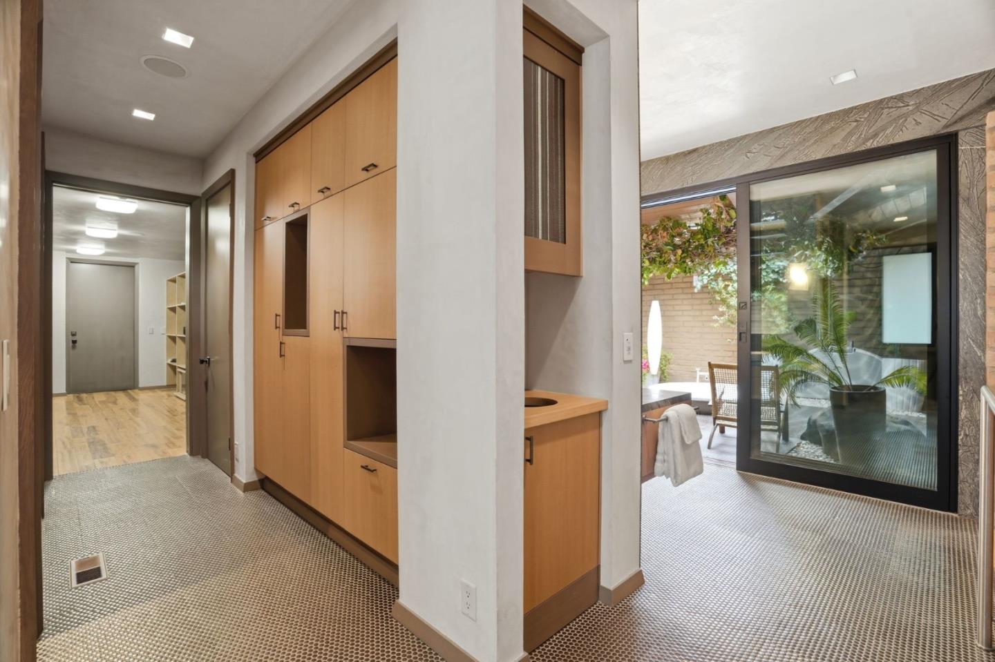 Loyola Drive, Los Altos, CA, 94024