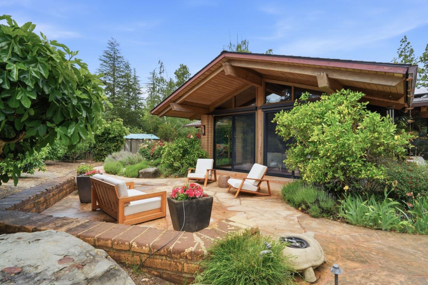 Loyola Drive, Los Altos, CA, 94024