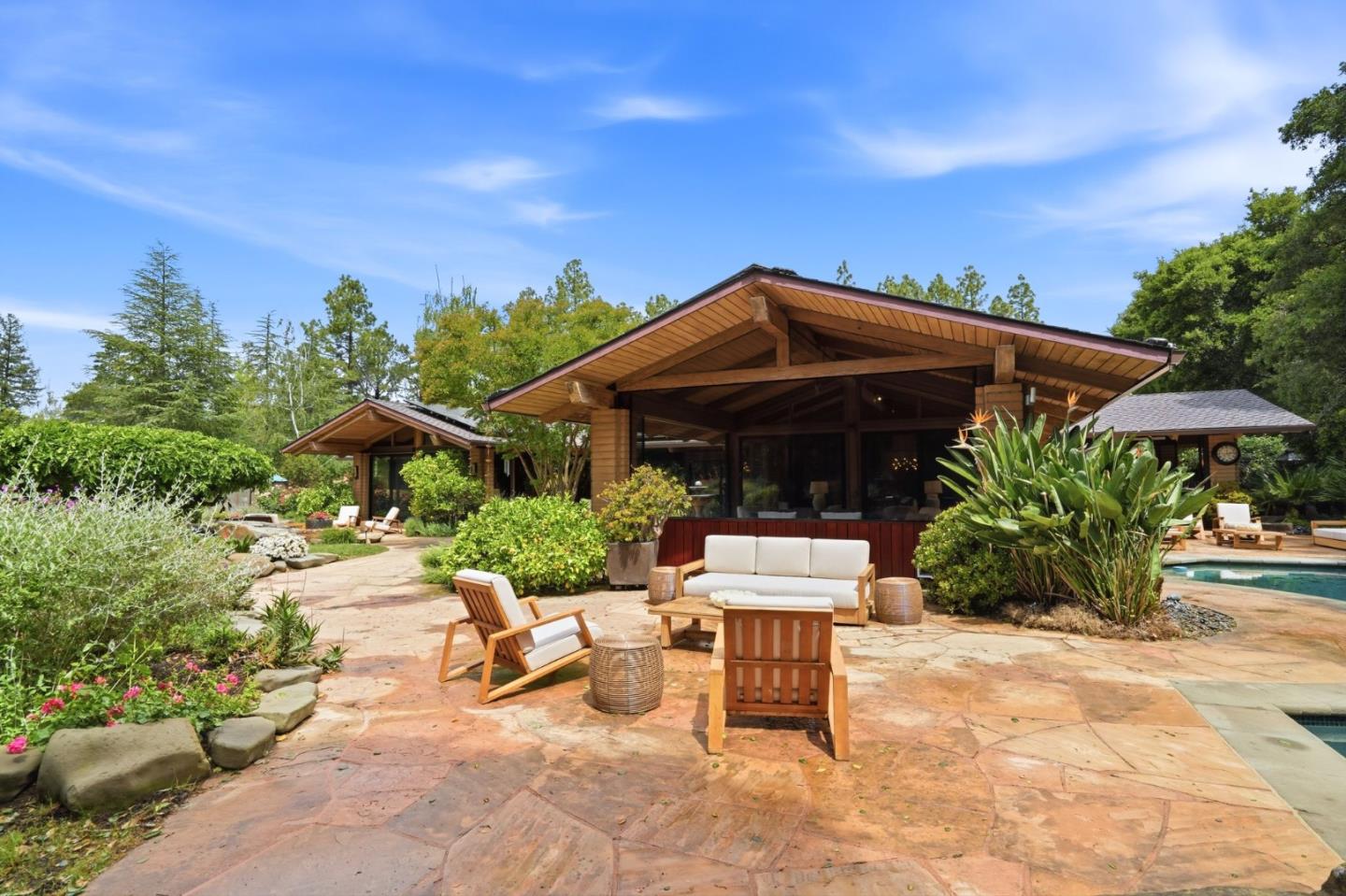 Loyola Drive, Los Altos, CA, 94024