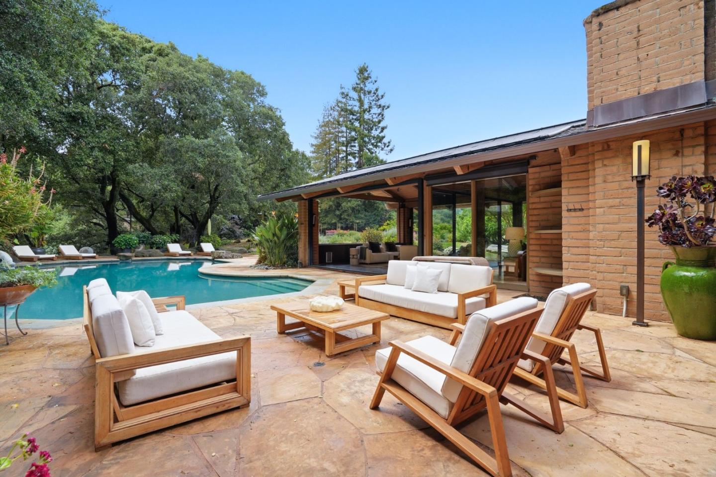 Loyola Drive, Los Altos, CA, 94024