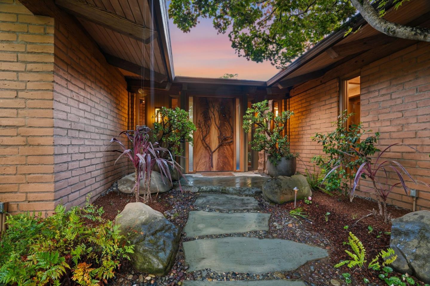 Loyola Drive, Los Altos, CA, 94024