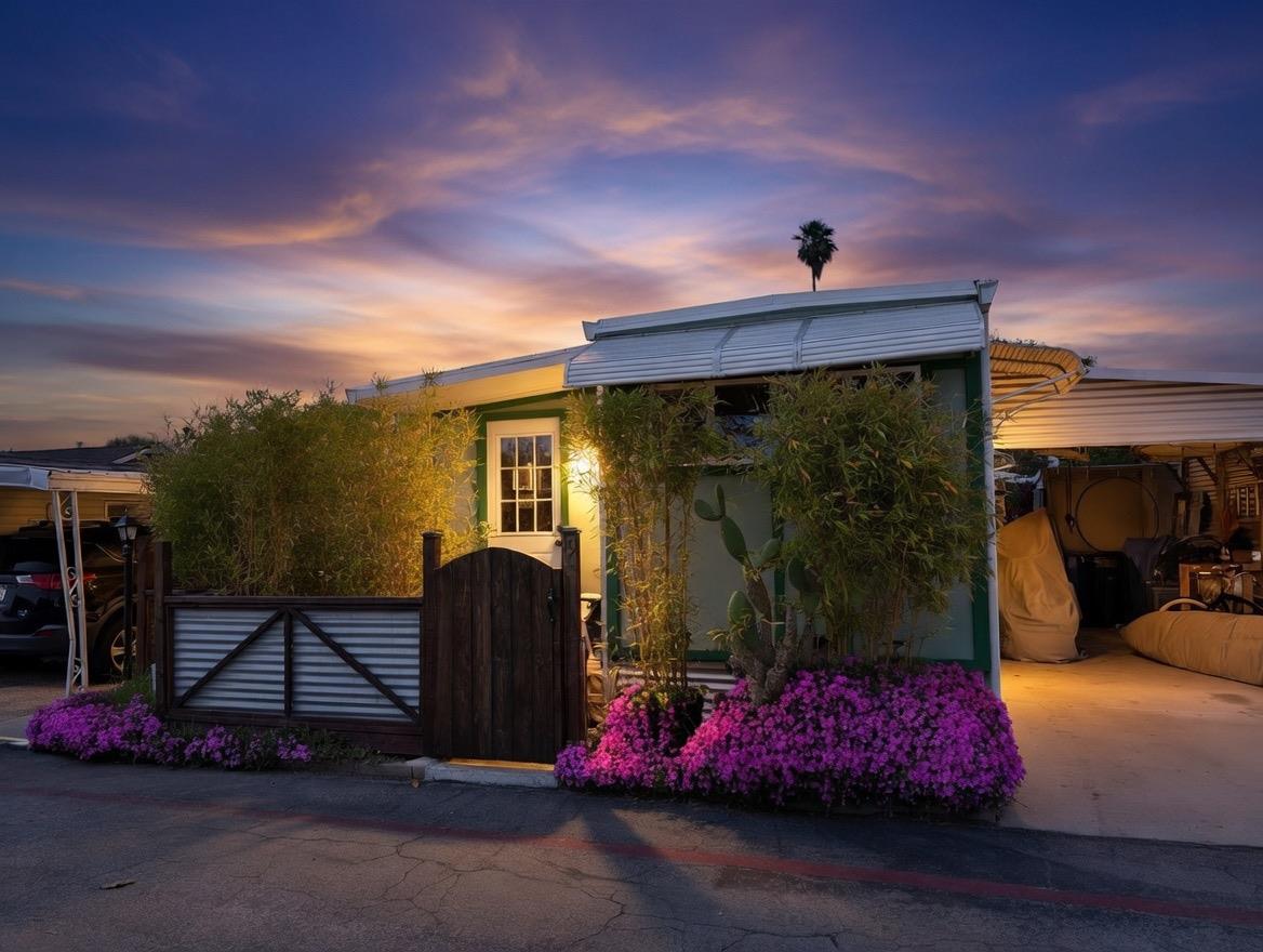 Front Image Thumbnail for ML82044158