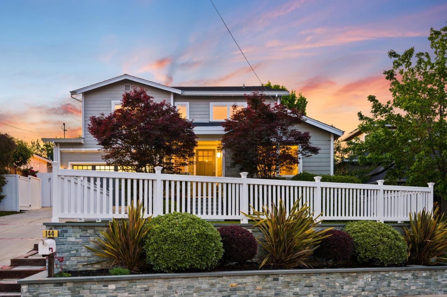 Front Image Thumbnail for ML82044166