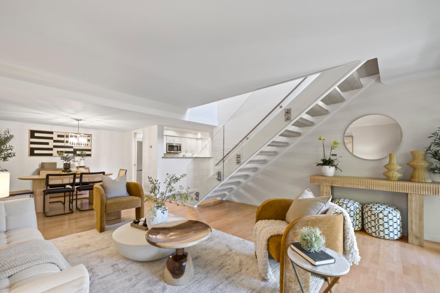 Front Image Thumbnail for ML82044170