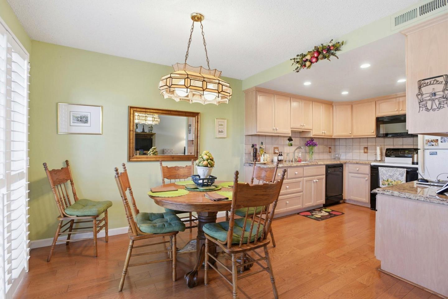 Photo #16: ML82044172 Listing: Photo #16