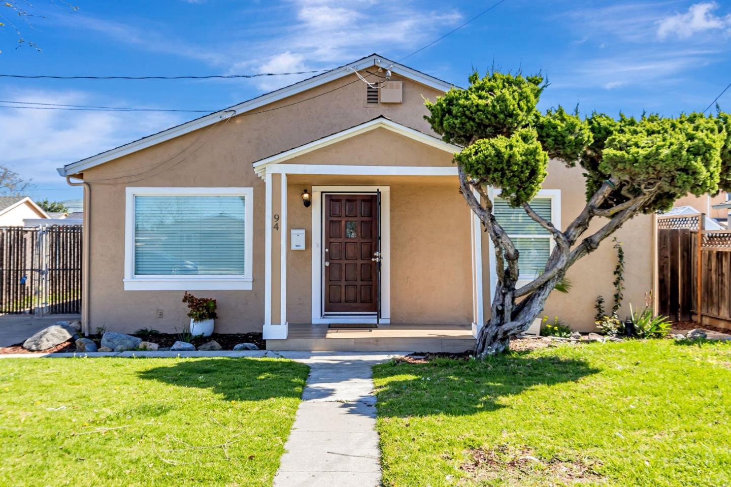 Front Image Thumbnail for ML82044174