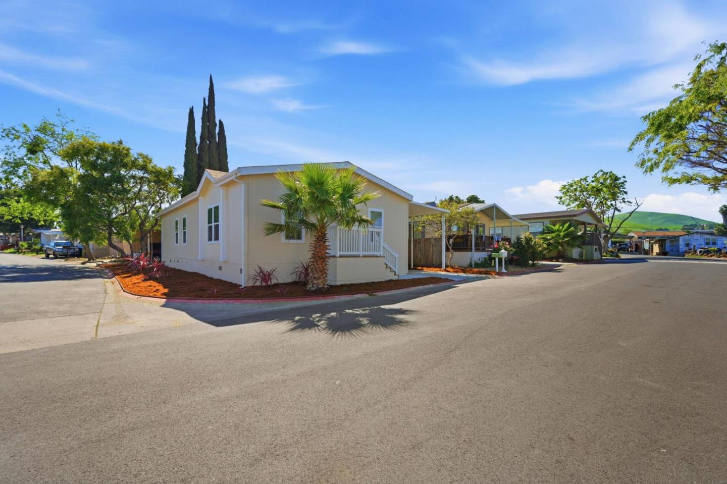 Front Image Thumbnail for ML82044183