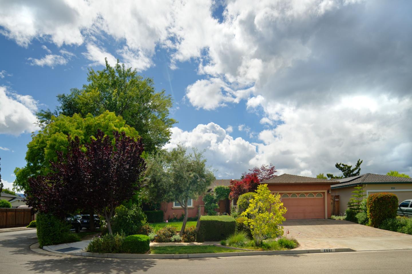 Front Image Thumbnail for ML82044215