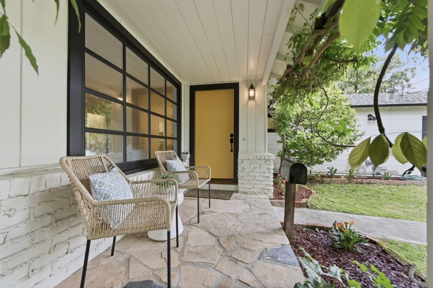 884 Cordilleras Avenue, San Carlos, CA, 94070