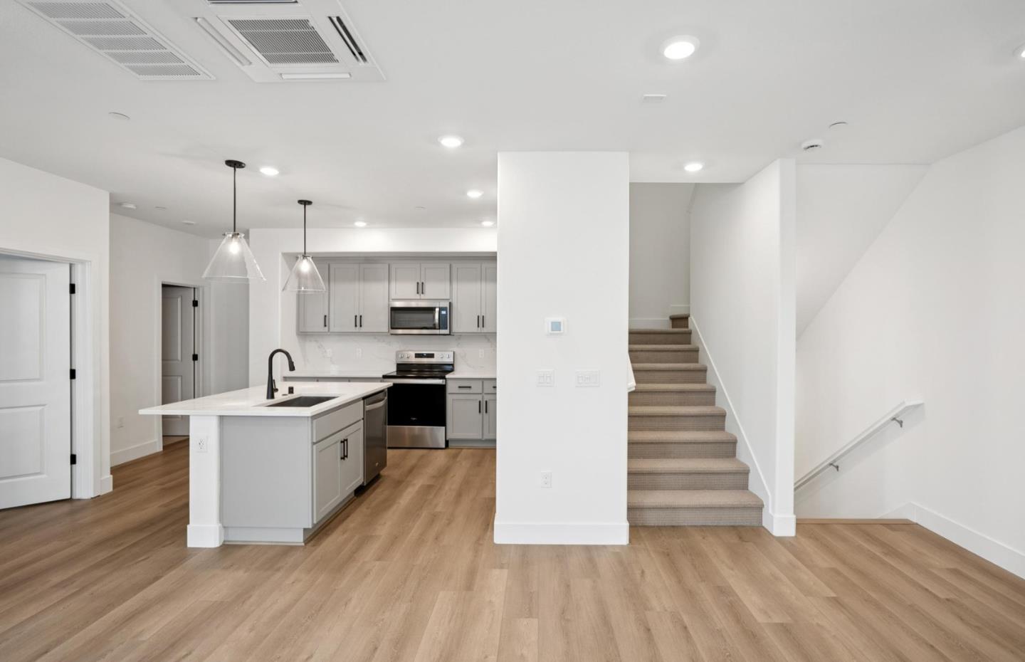 Photo #21: ML82044250 Listing: Photo #21