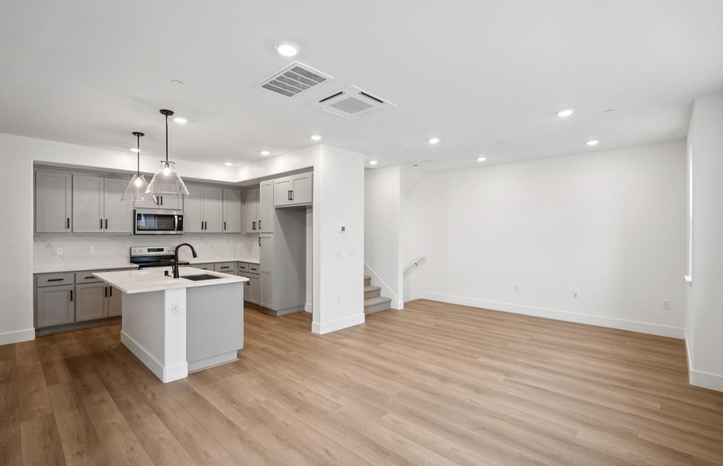 Photo #22: ML82044250 Listing: Photo #22