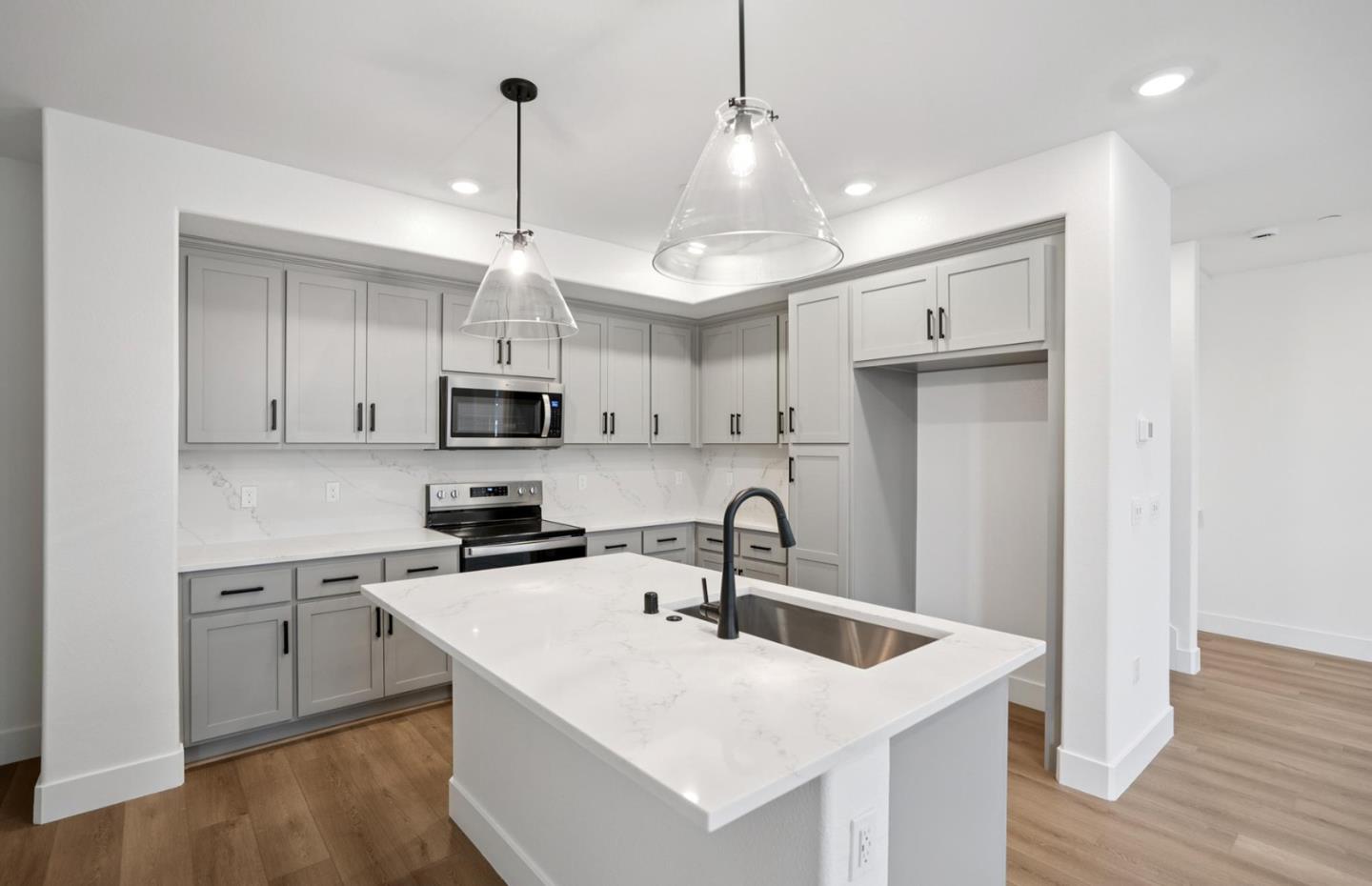 Photo #23: ML82044250 Listing: Photo #23