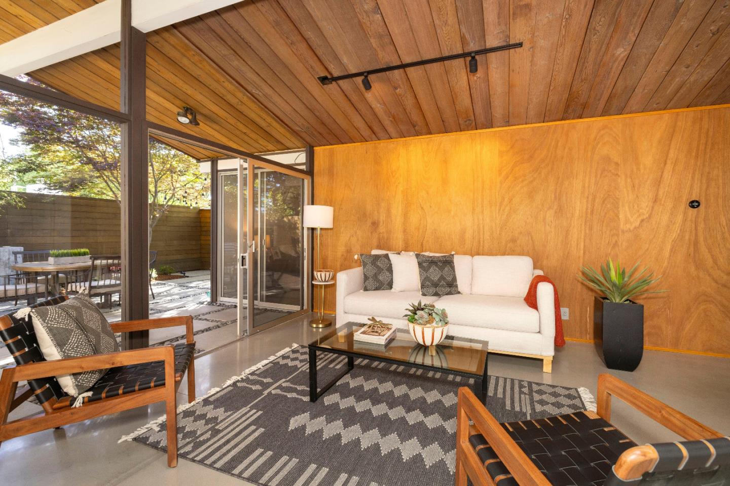 Photo #16: ML82044257 Listing: Photo #16