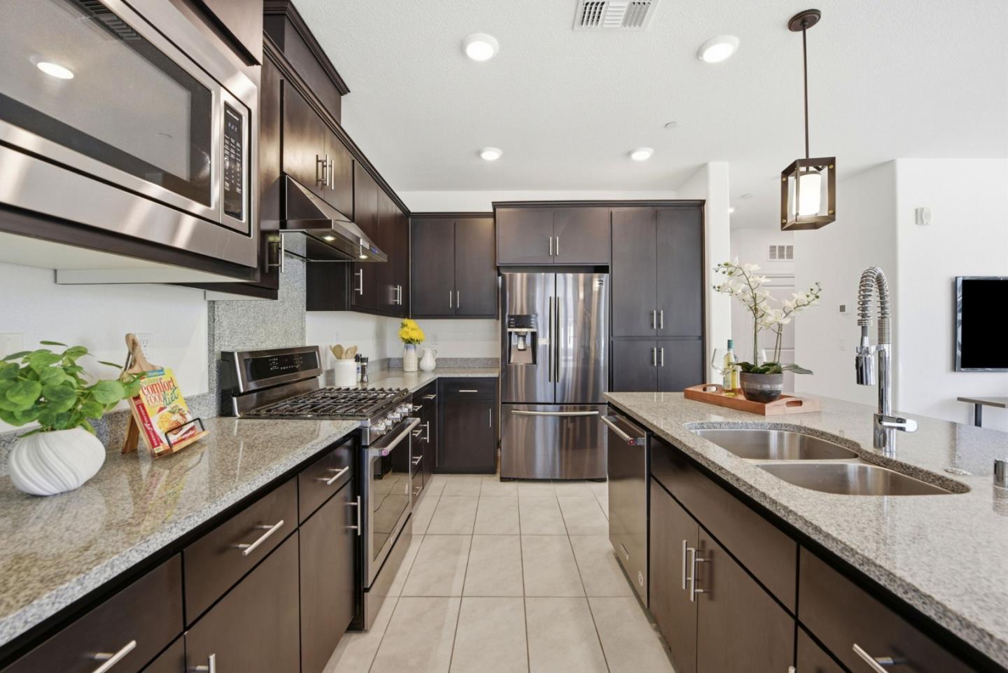 Front Image Thumbnail for ML82044269