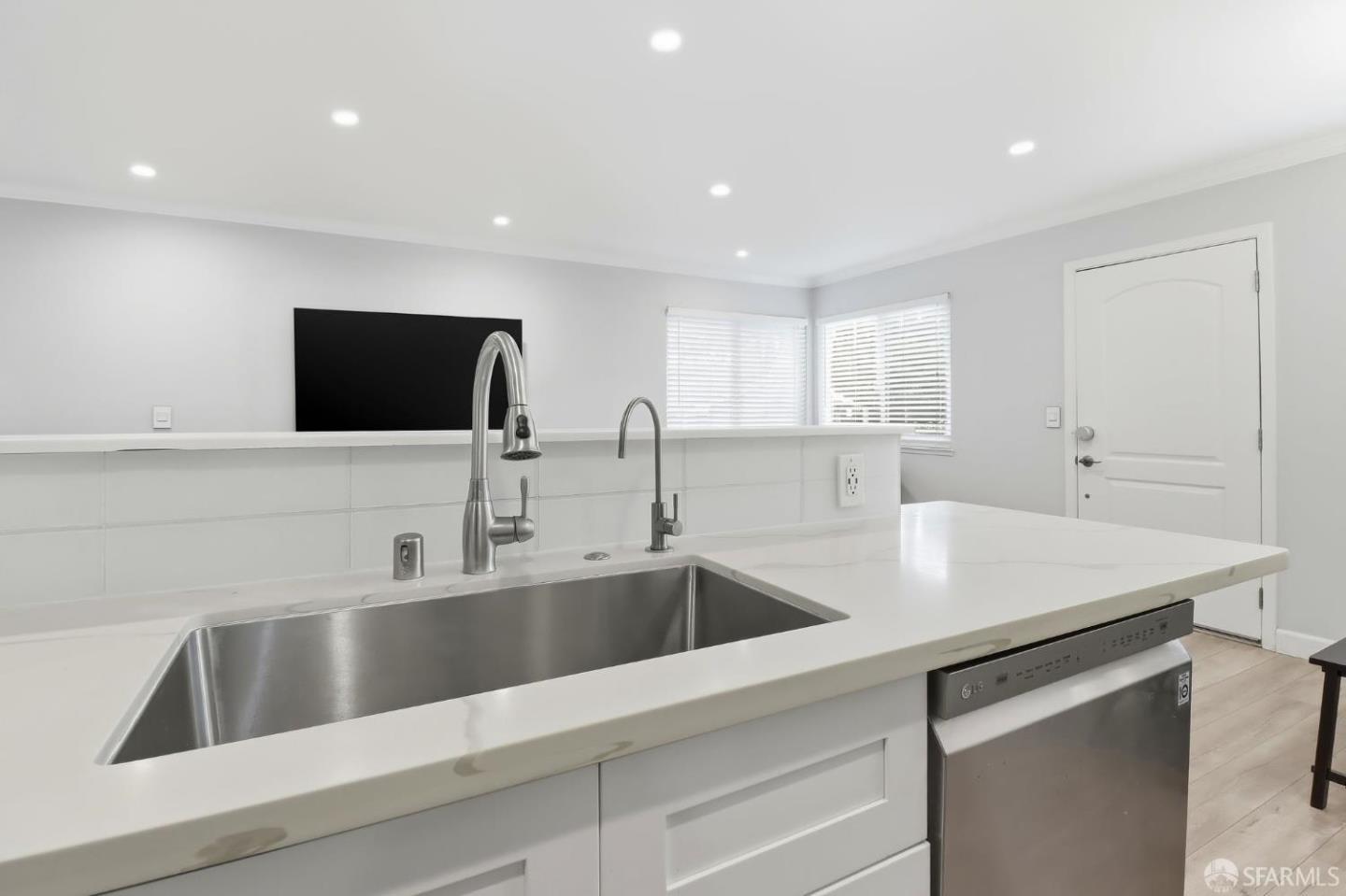 Photo #7: ML82044276 Listing: Photo #7