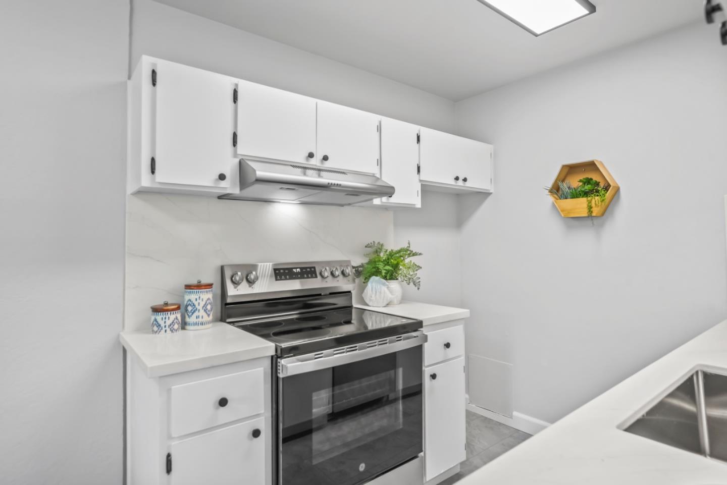 Photo #7: ML82044282 Listing: Photo #7