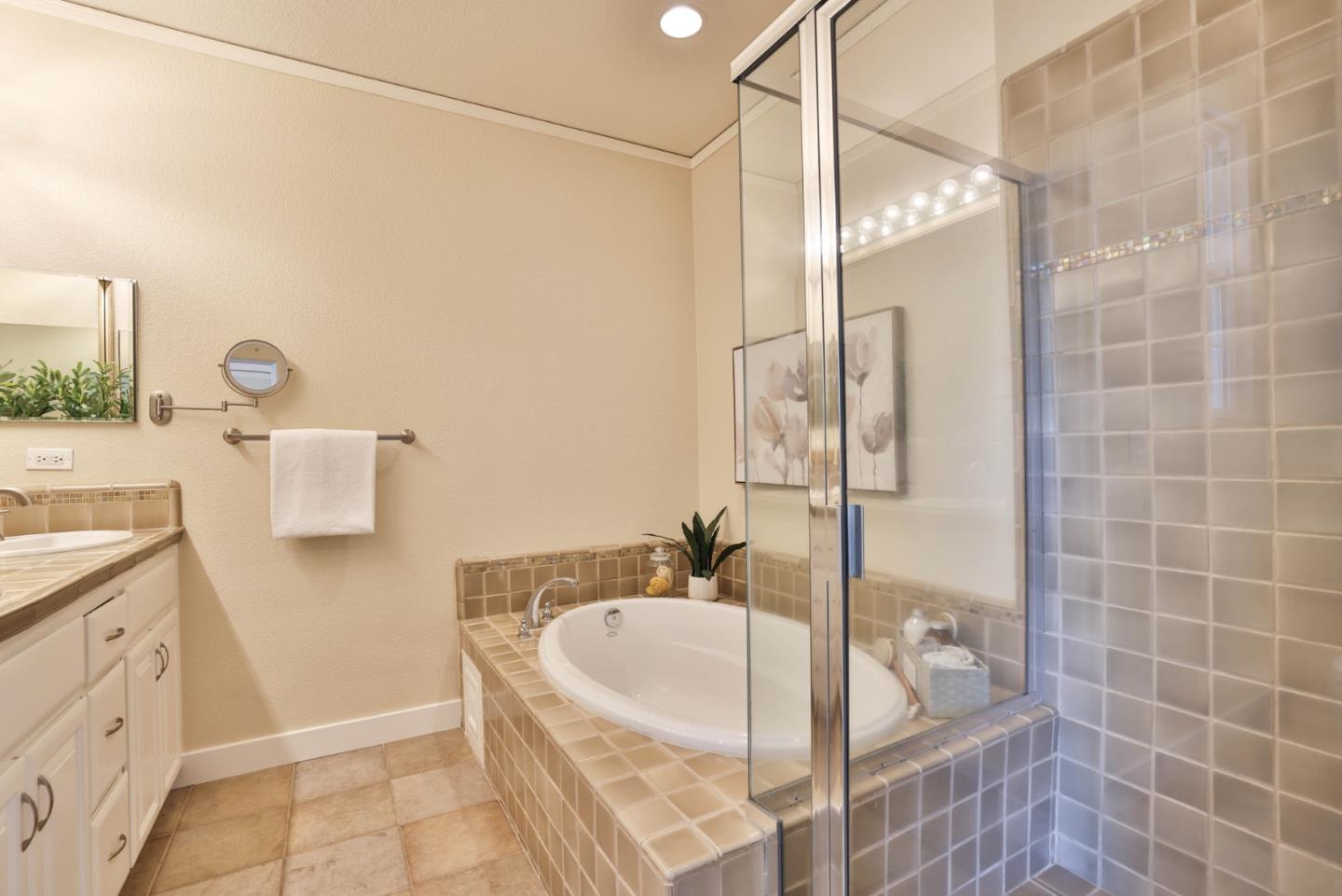 Photo #17: ML82044288 Listing: Photo #17