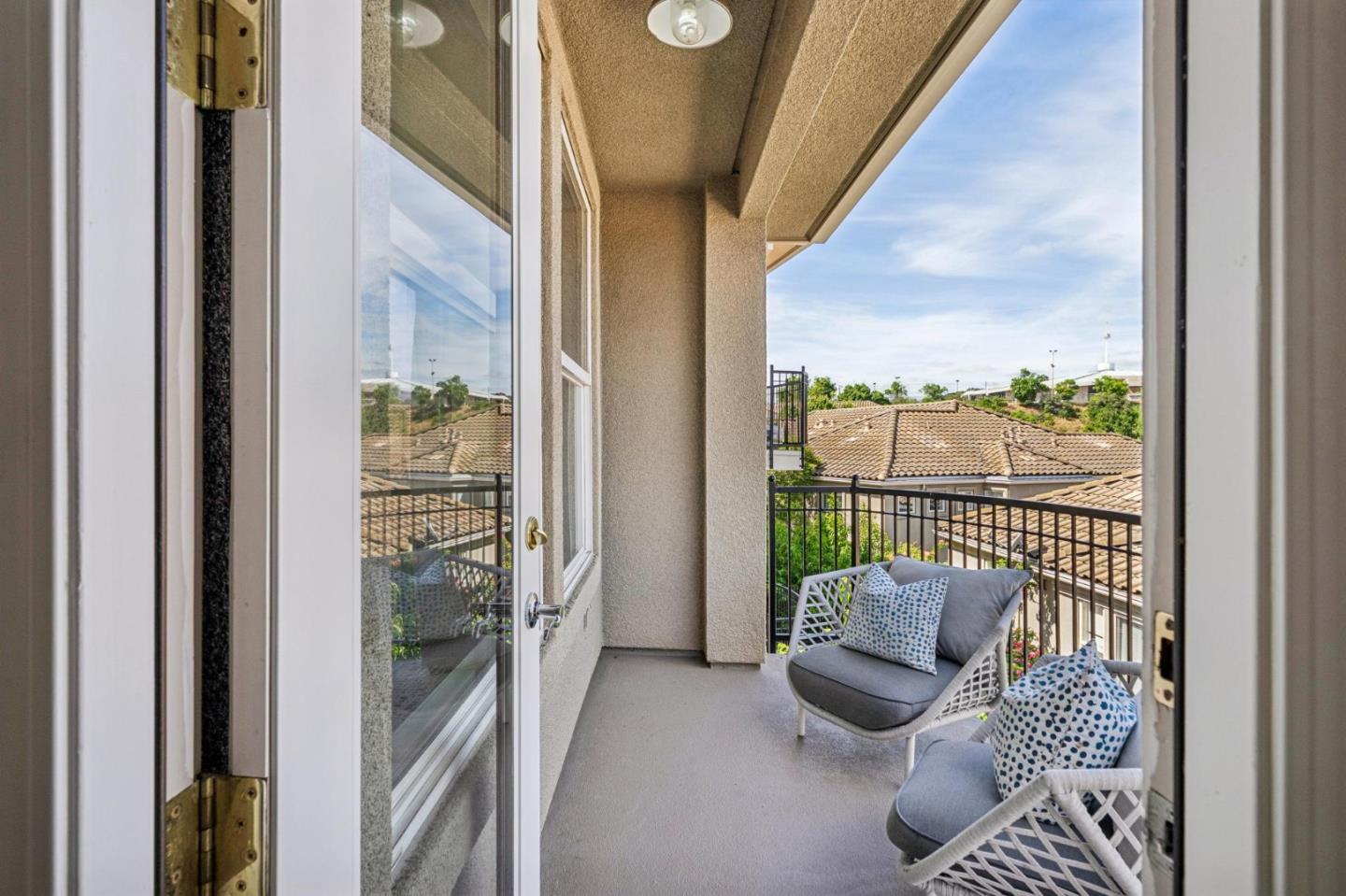 Photo #4: ML82044317 Listing: Photo #4