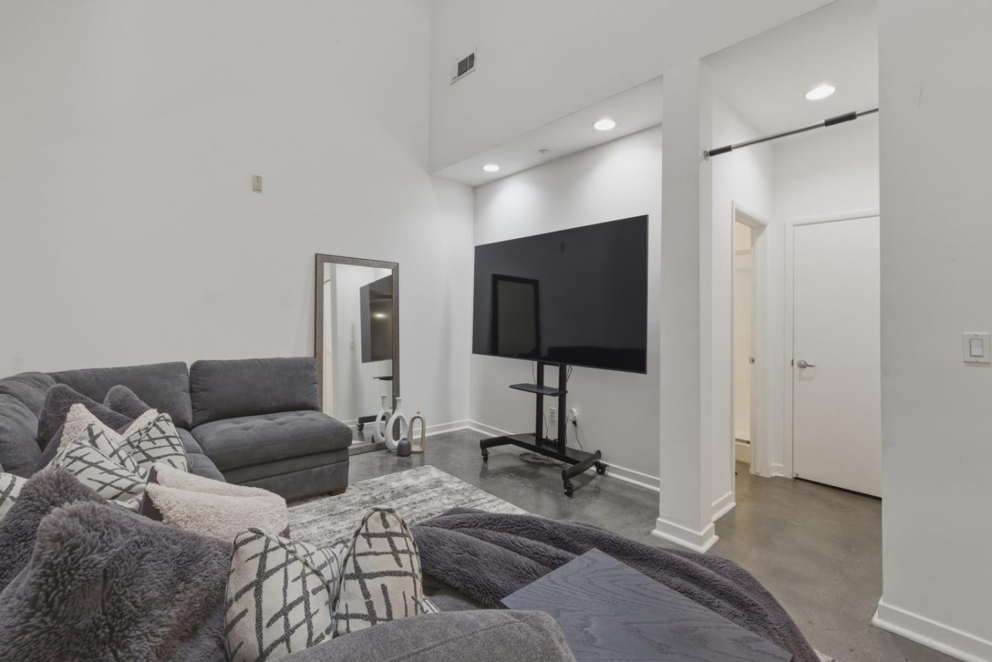 Photo #20: ML82044332 Listing: Photo #20