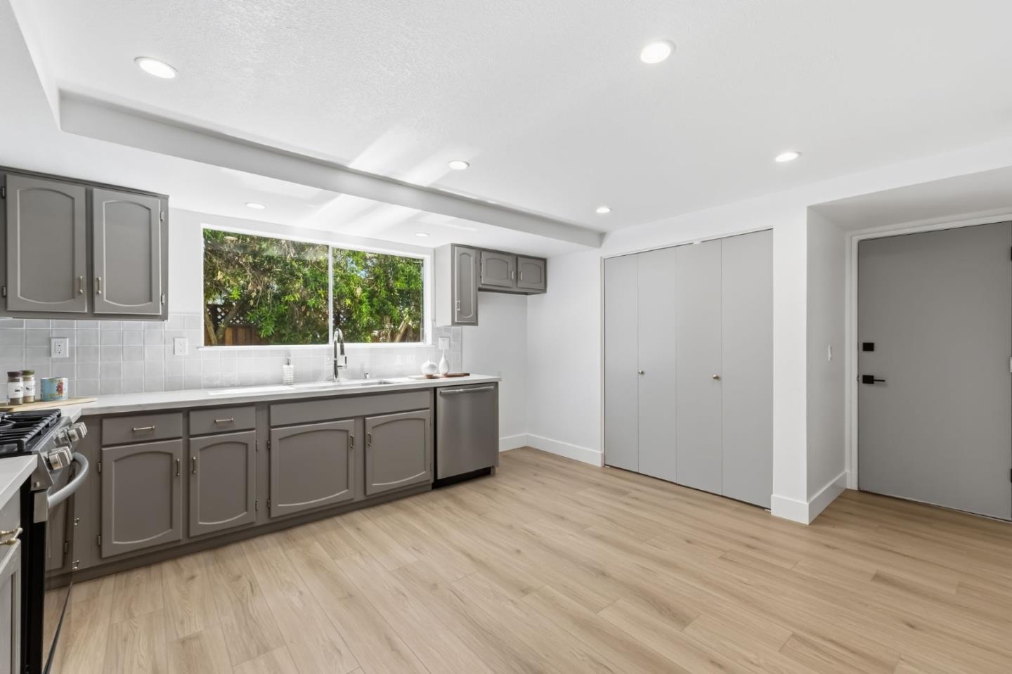 Photo #27: ML82044341 Listing: Photo #27