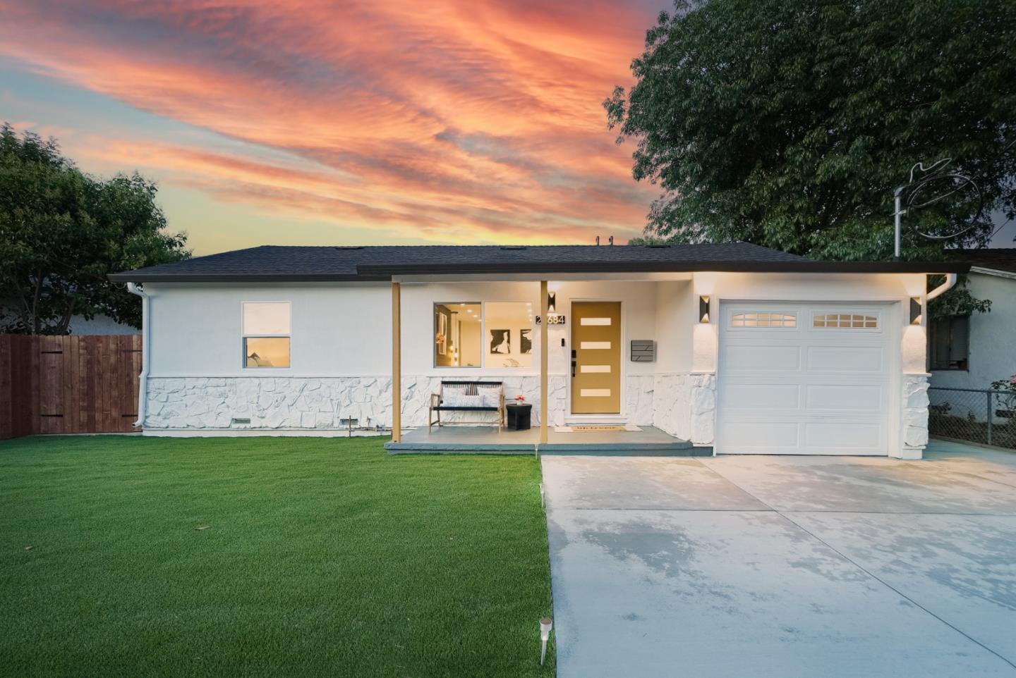 Front Image Thumbnail for ML82044343