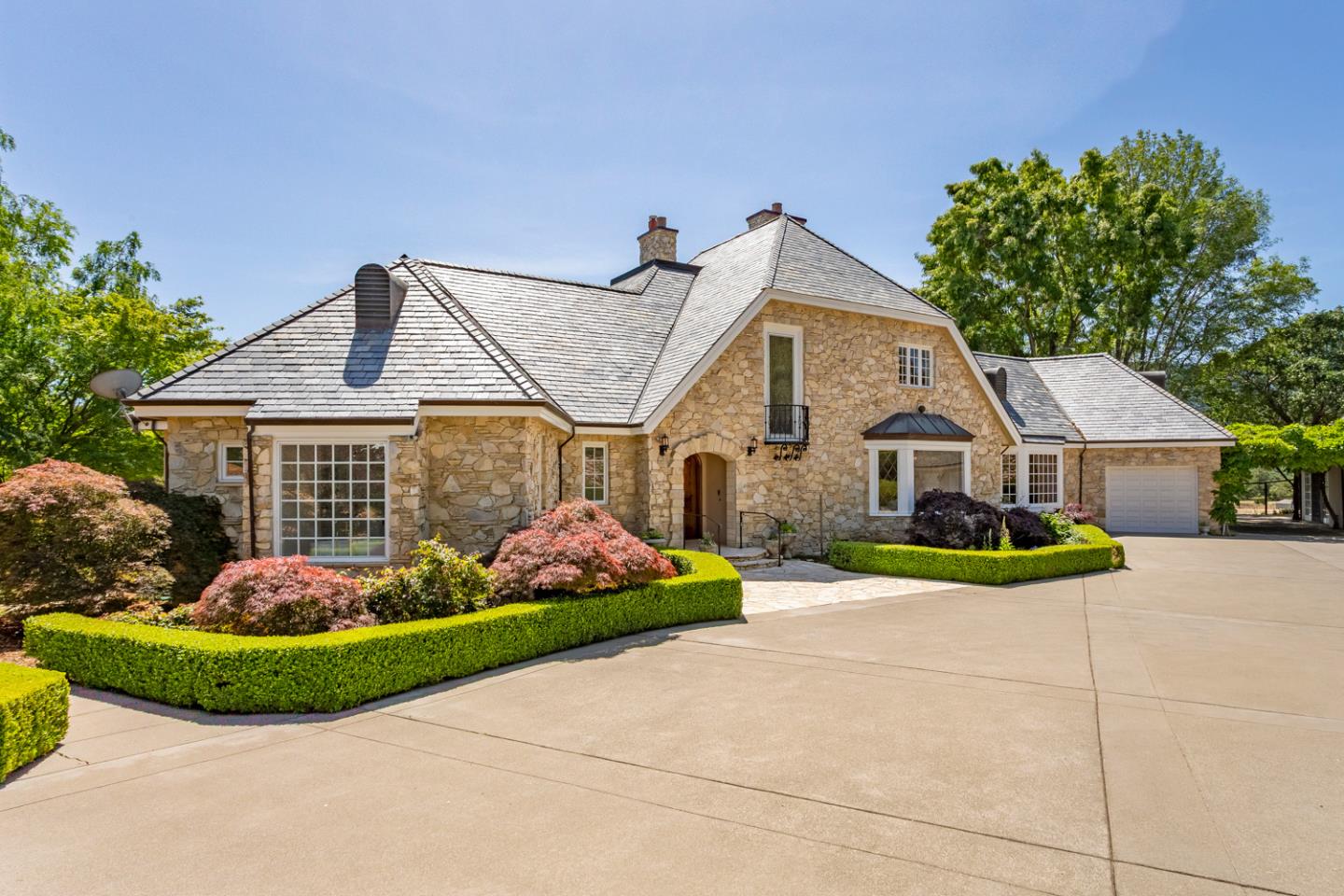 Loyola Drive, Los Altos, CA, 94024