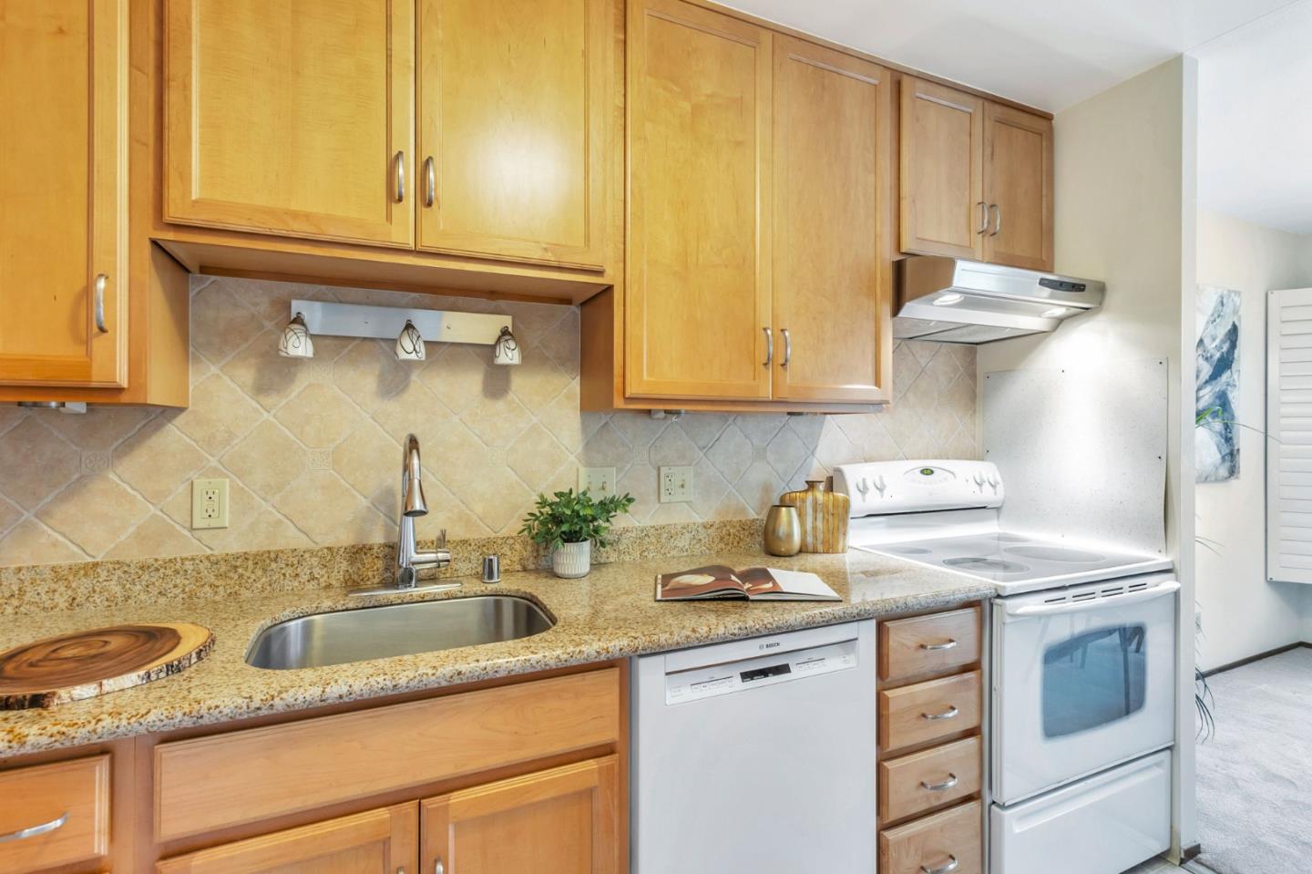 Photo #11: ML82044367 Listing: Photo #11