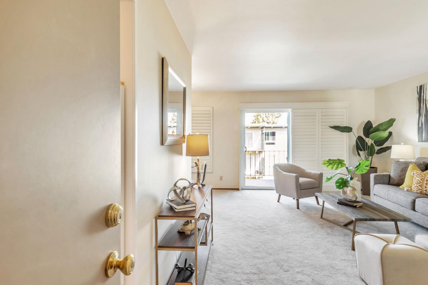 Photo #5: ML82044367 Listing: Photo #5