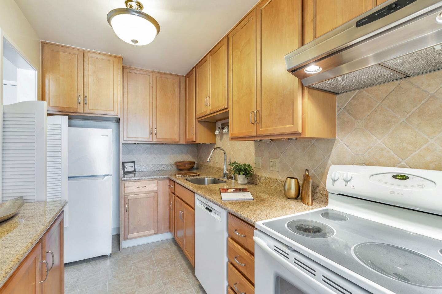 Photo #9: ML82044367 Listing: Photo #9