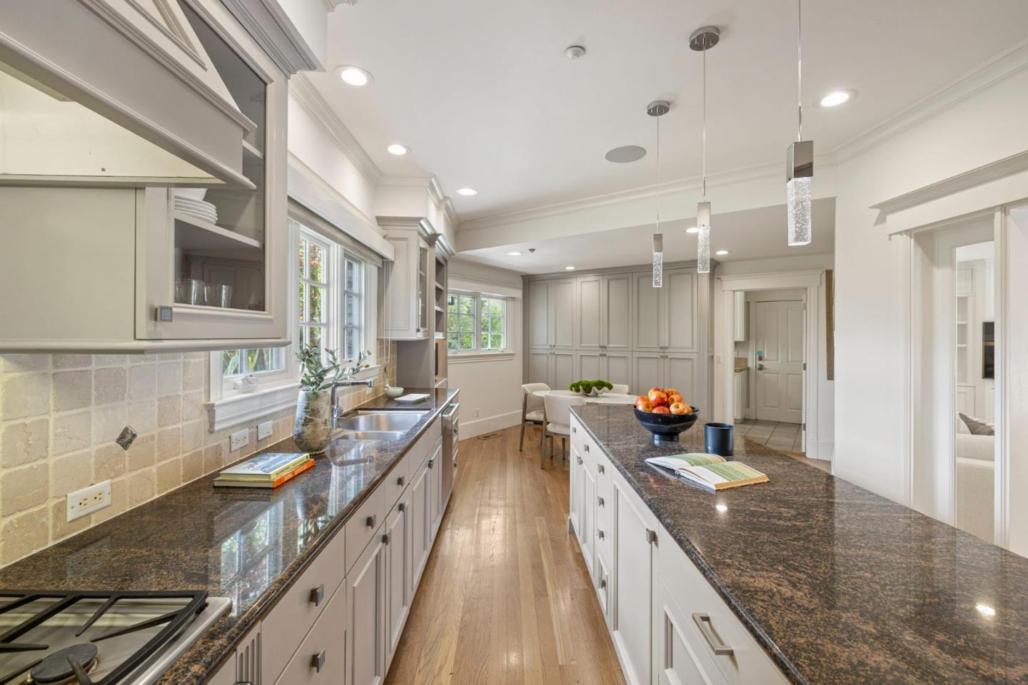 300 Uplands Drive, Hillsborough, CA, 94010