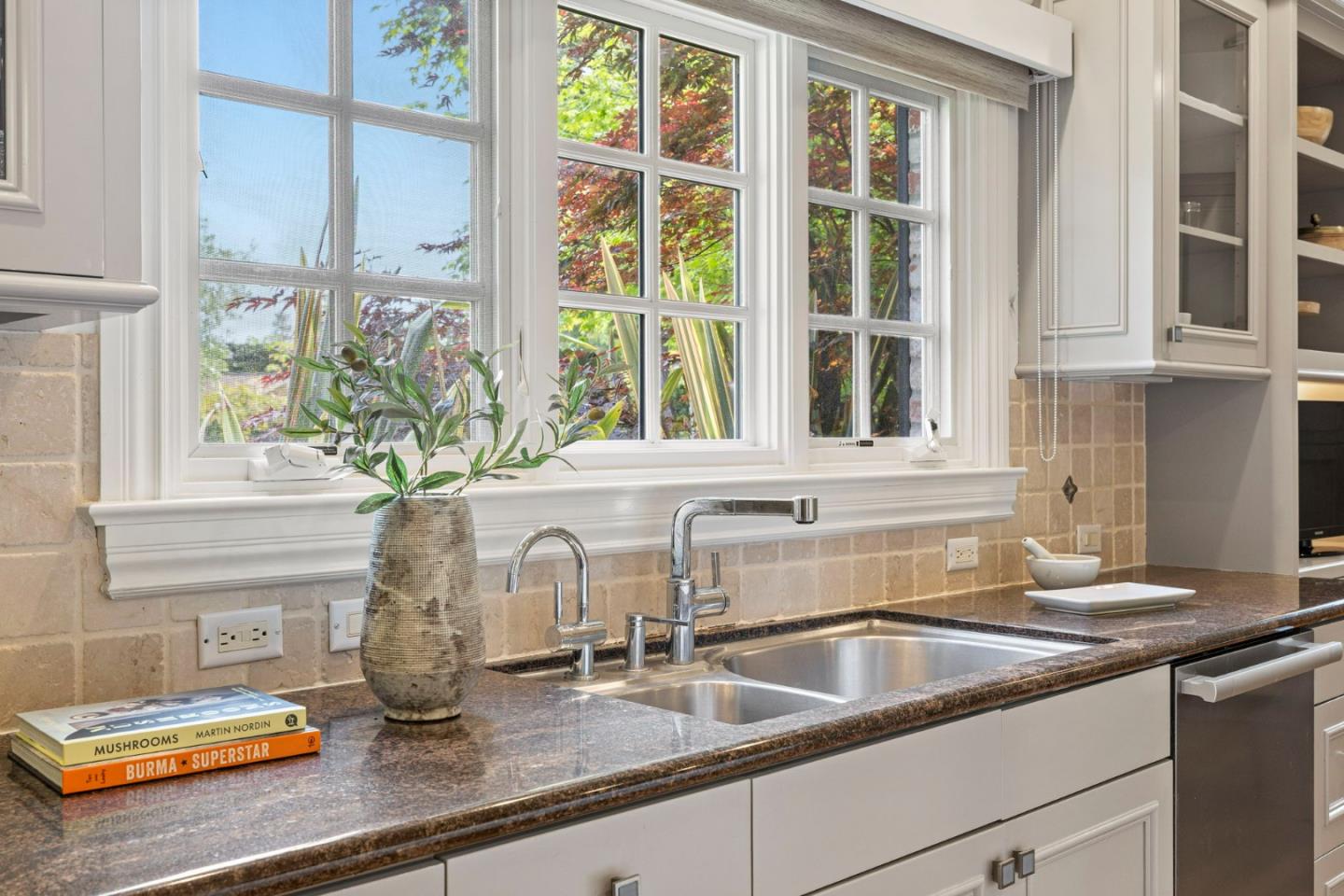 300 Uplands Drive, Hillsborough, CA, 94010