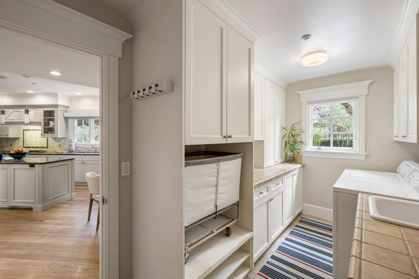 300 Uplands Drive, Hillsborough, CA, 94010