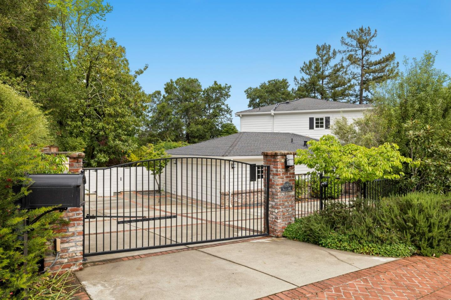 300 Uplands Drive, Hillsborough, CA, 94010