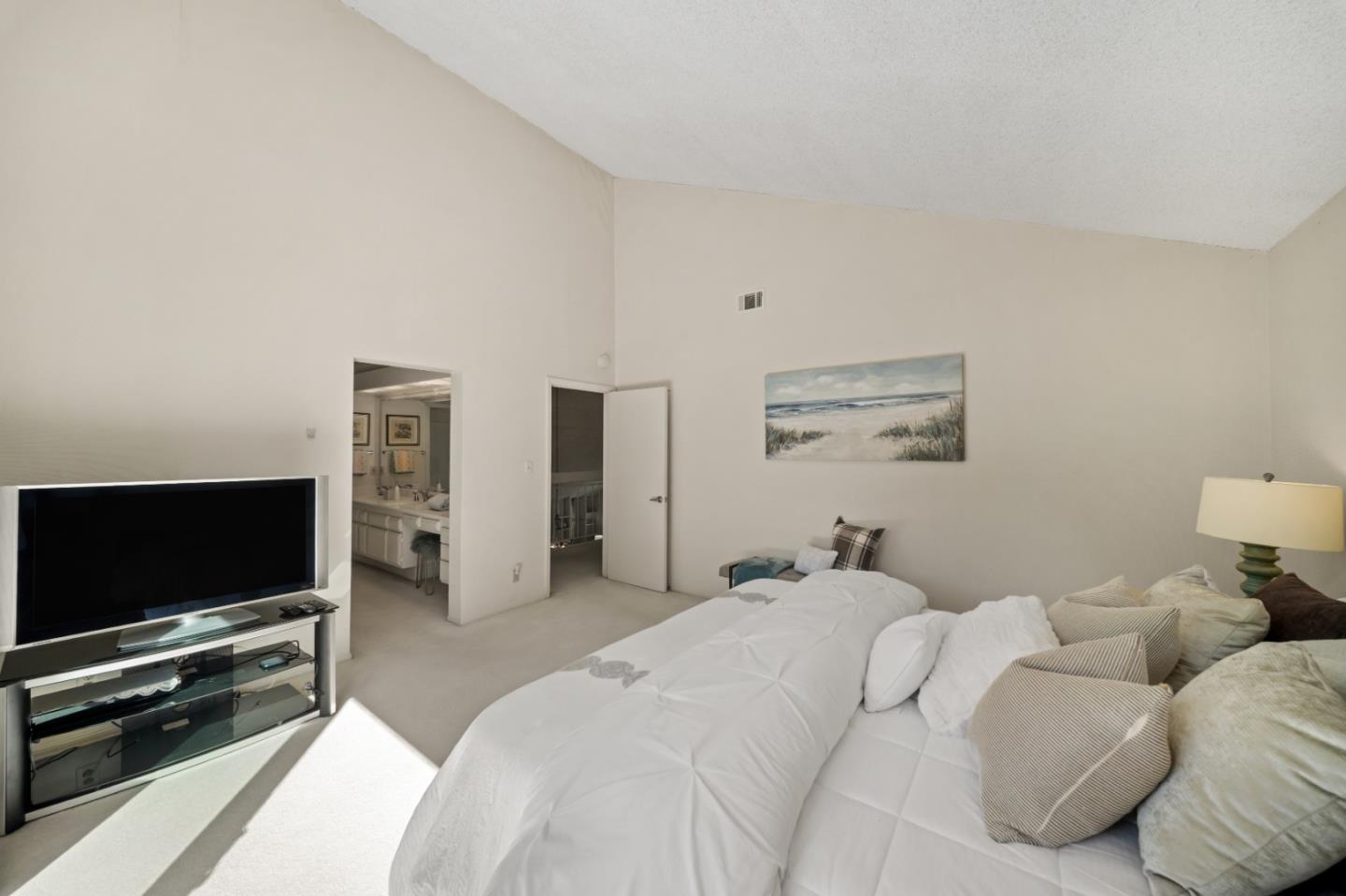 60 Beach Park Boulevard, Foster City, CA, 94404