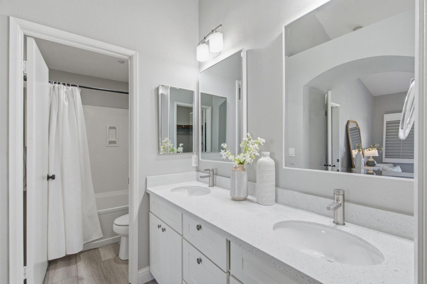 Photo #17: ML82044402 Listing: Photo #17