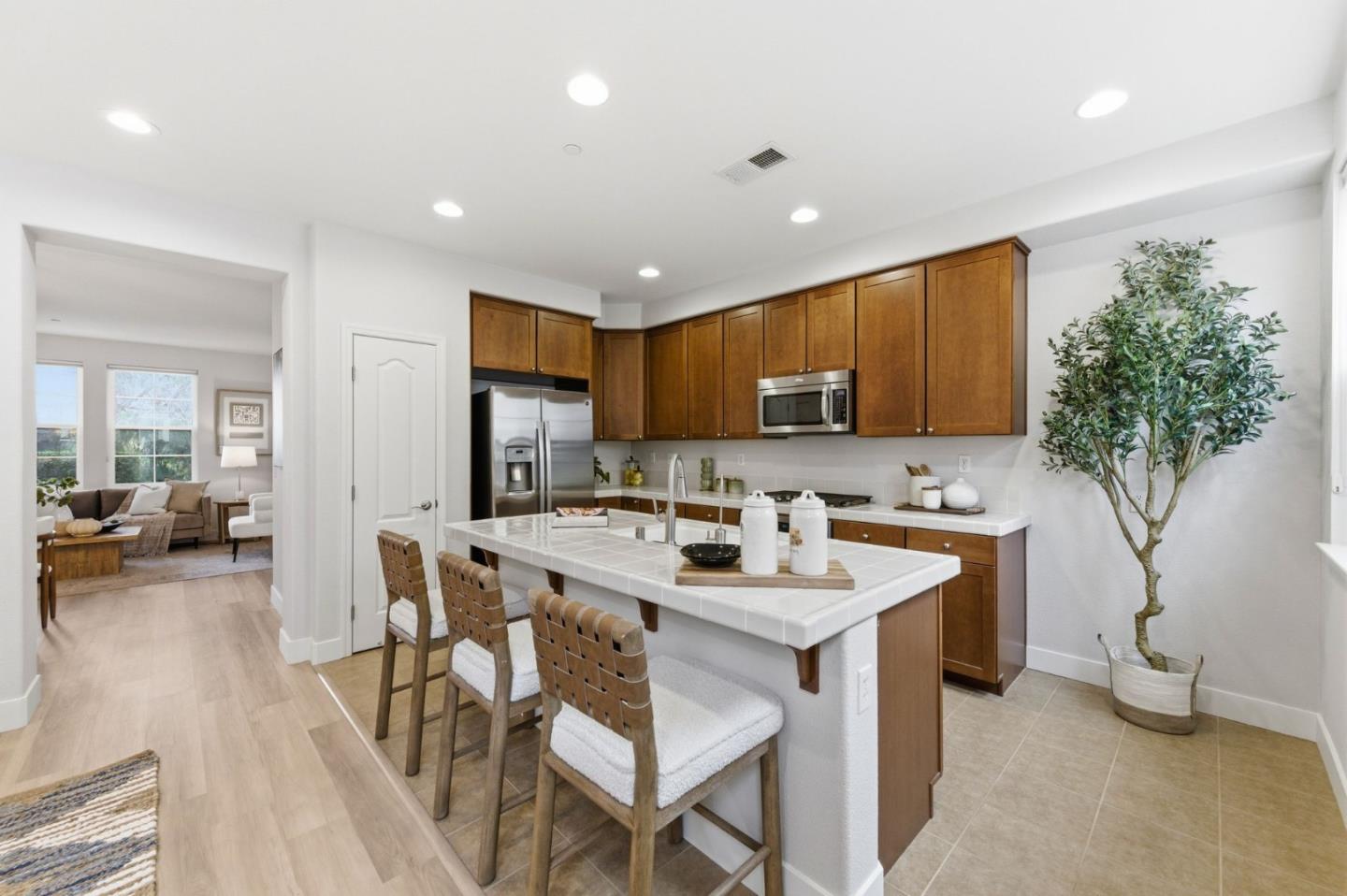 Photo #8: ML82044411 Listing: Photo #8