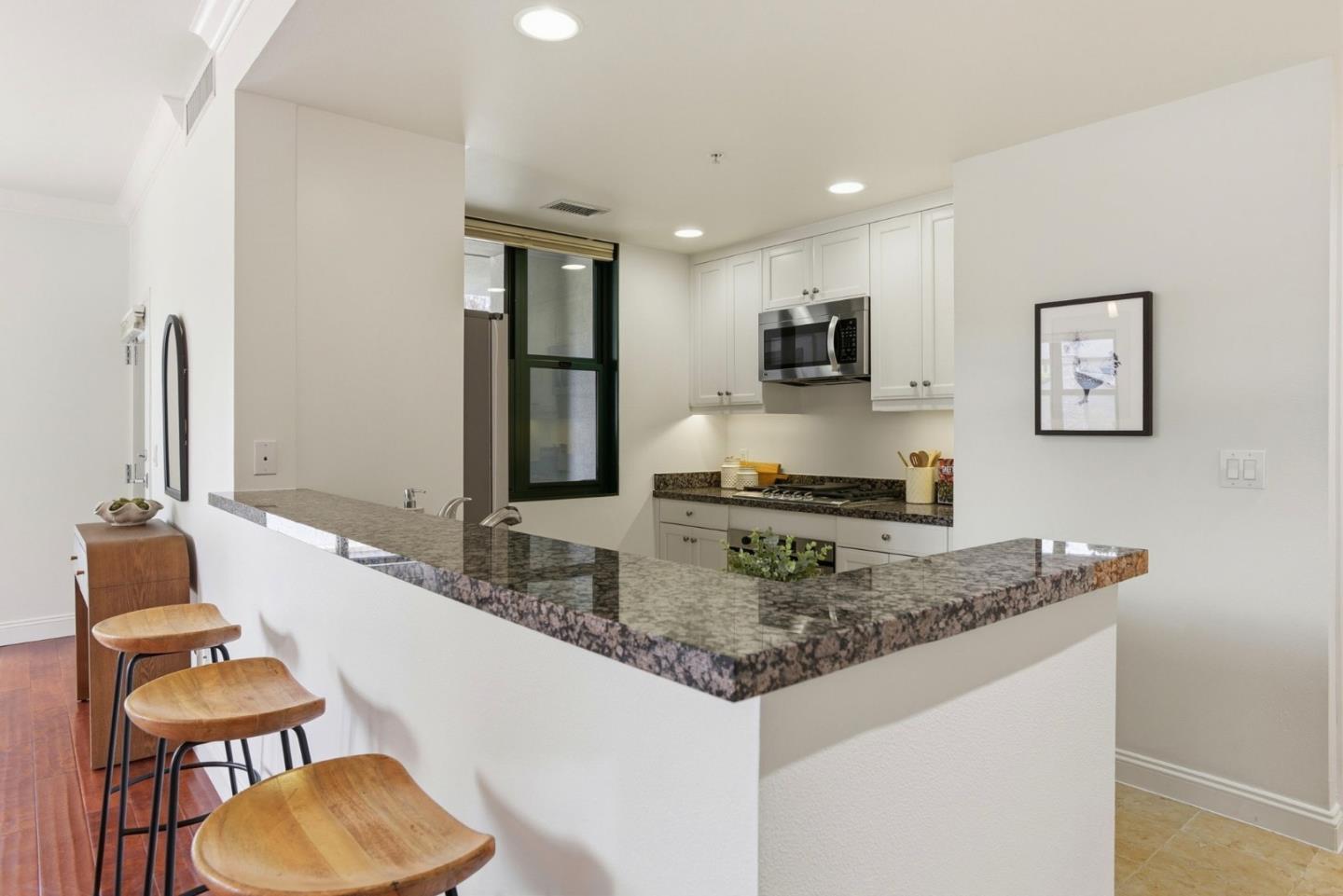 Photo #4: ML82044422 Listing: Photo #4