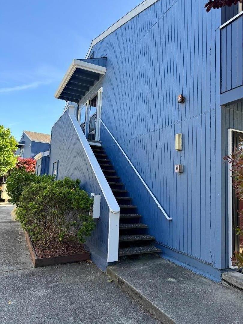 Front Image Thumbnail for ML82044425