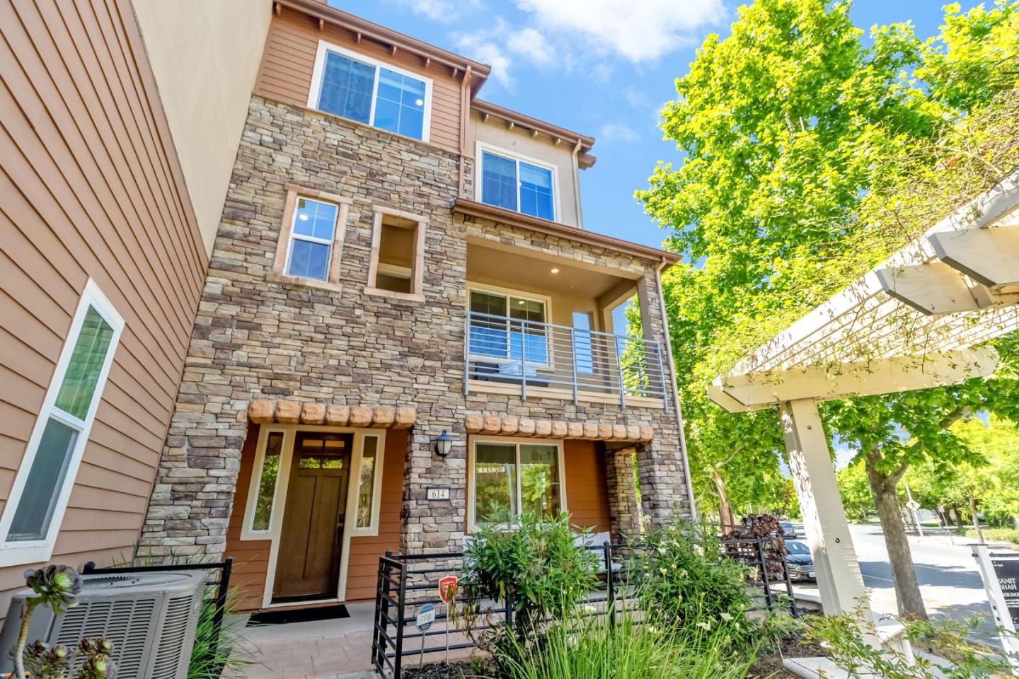 Photo #2: ML82044431 Listing: Photo #2