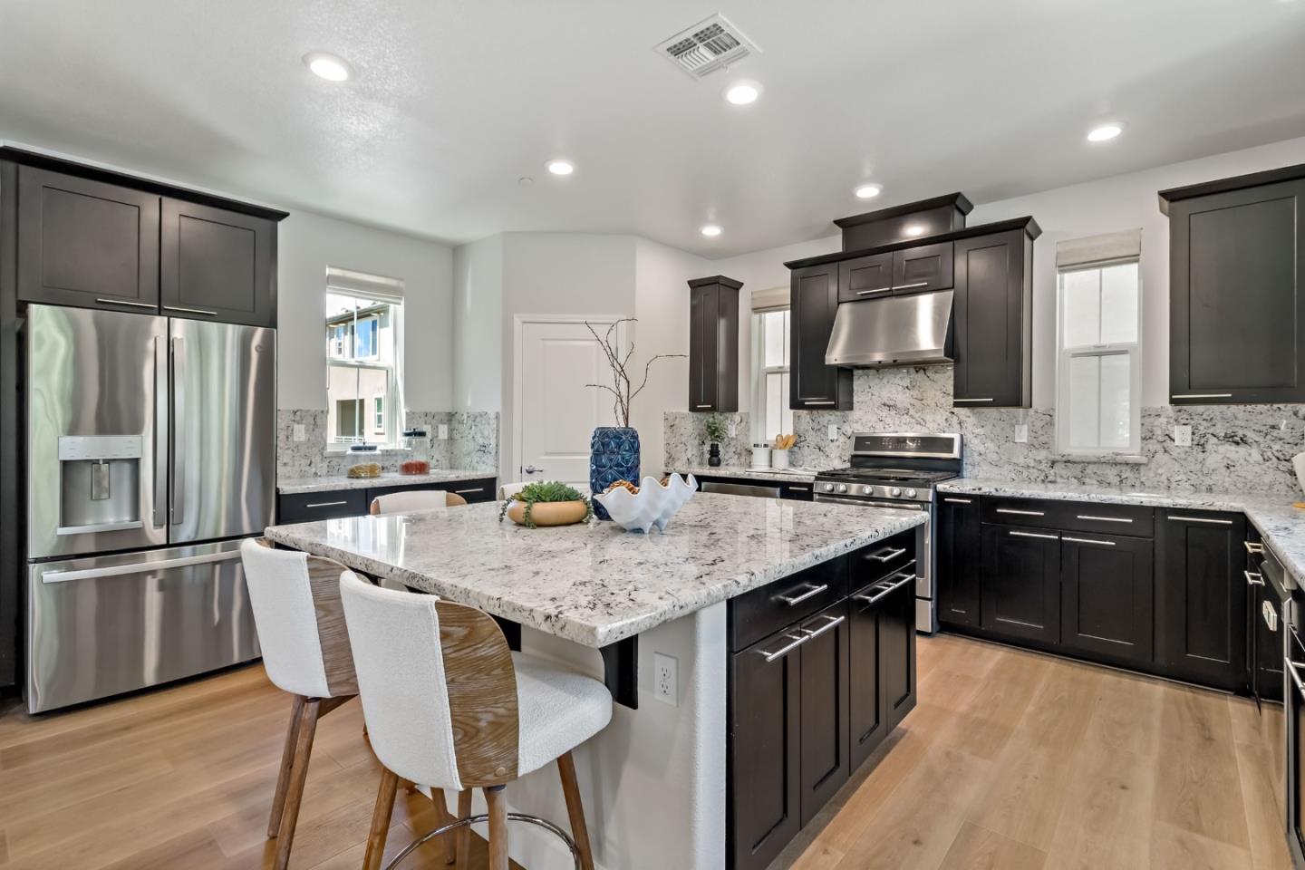 Photo #5: ML82044431 Listing: Photo #5