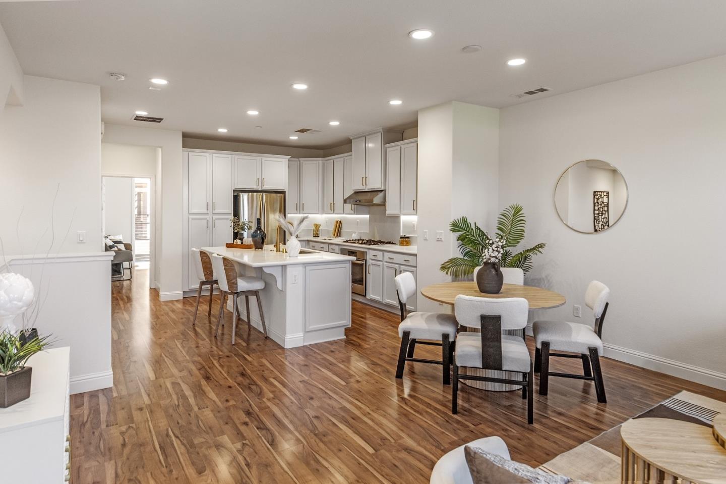 Photo #5: ML82044440 Listing: Photo #5