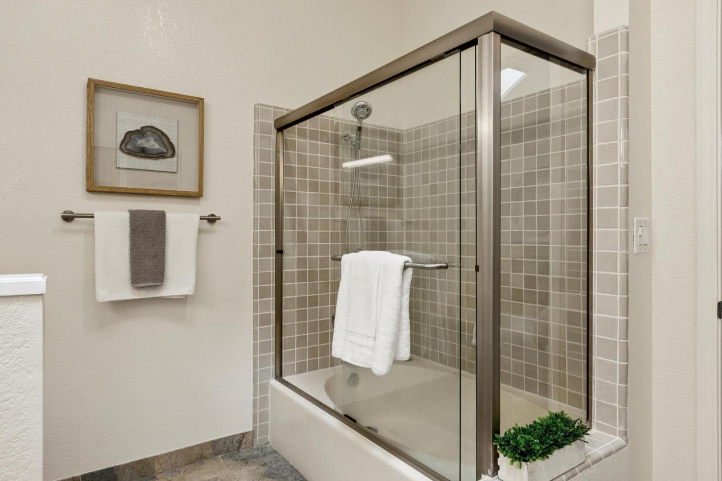 Photo #30: ML82044442 Listing: Photo #30