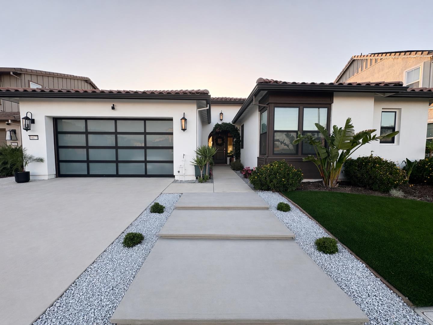 Front Image Thumbnail for ML82044445