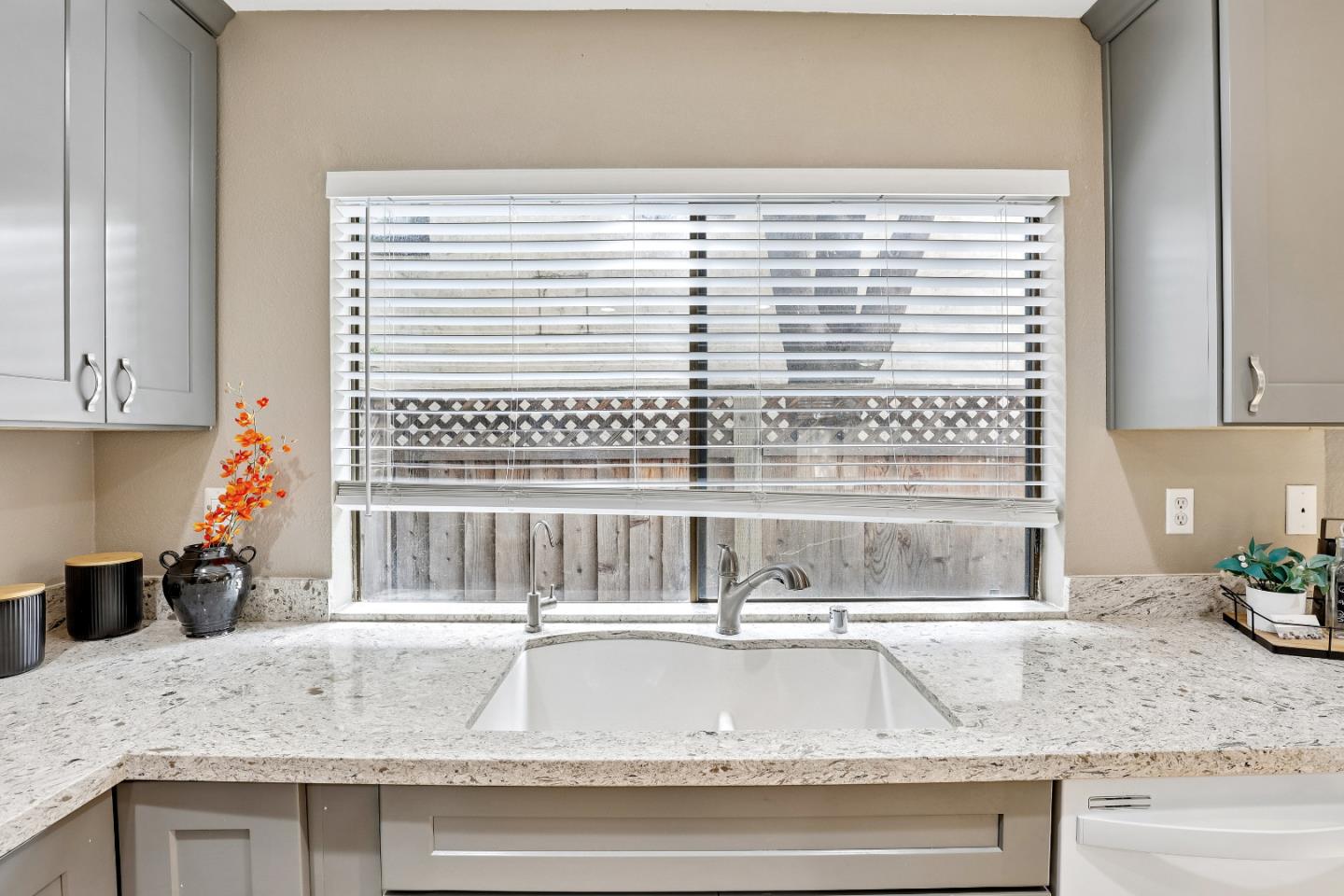 Photo #11: ML82044466 Listing: Photo #11