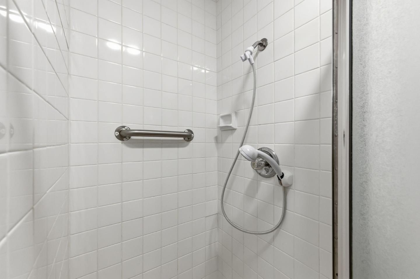 Photo #17: ML82044549 Listing: Photo #17