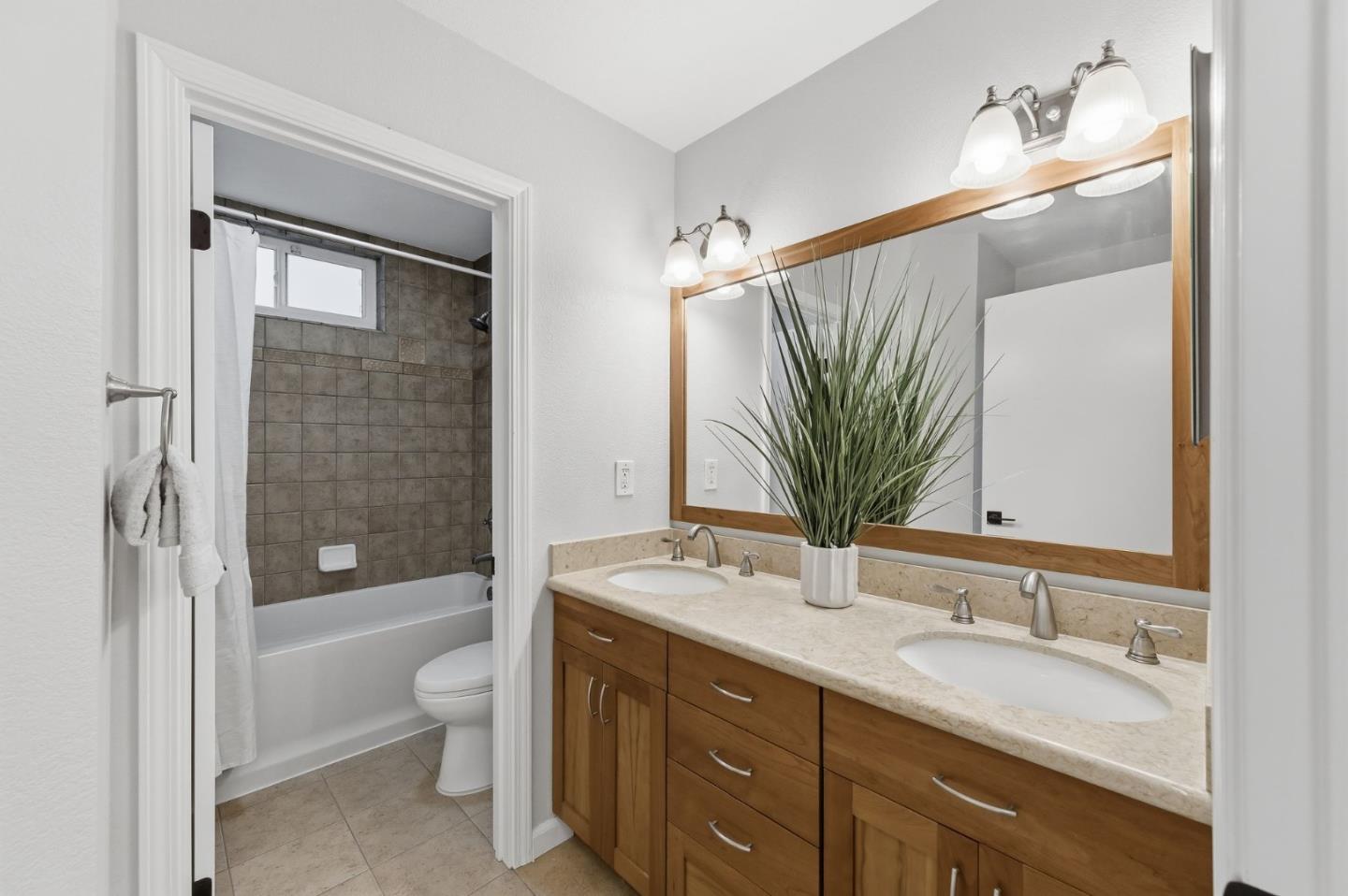 Photo #17: ML82044557 Listing: Photo #17