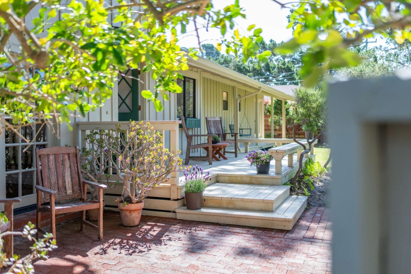 Front Image Thumbnail for ML82044572